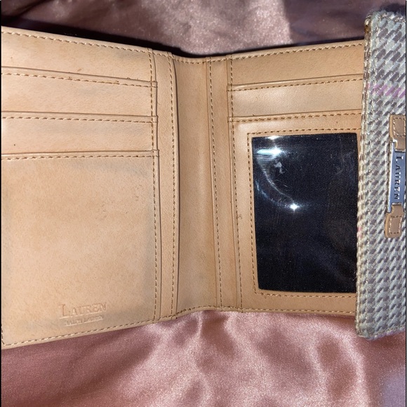 Ralph Lauren wallet - 🐎leather interior great condition - Picture 3 of 6